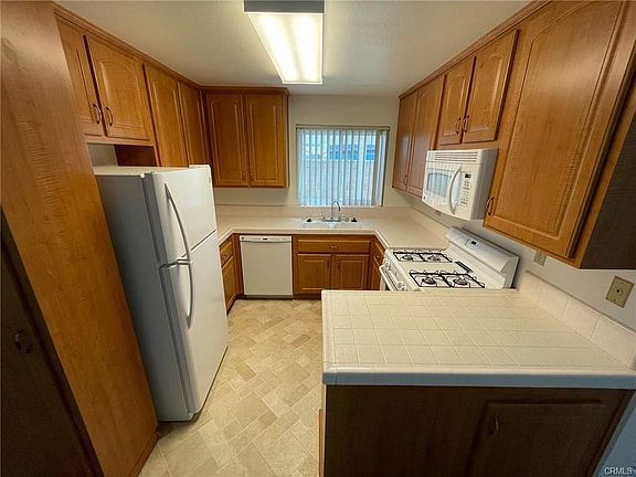 5th image of 26205 Bluebell St