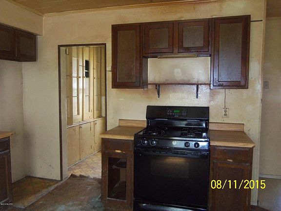 2nd image of 807 N Paw Paw St