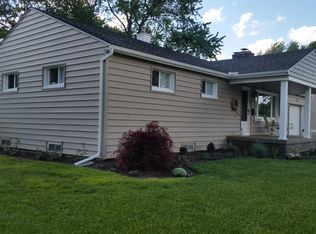15105 Garden St, Livonia, MI 48154
