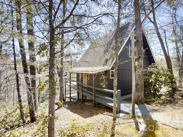 321 Doris Lisa View Dr, Hendersonville, NC 28792