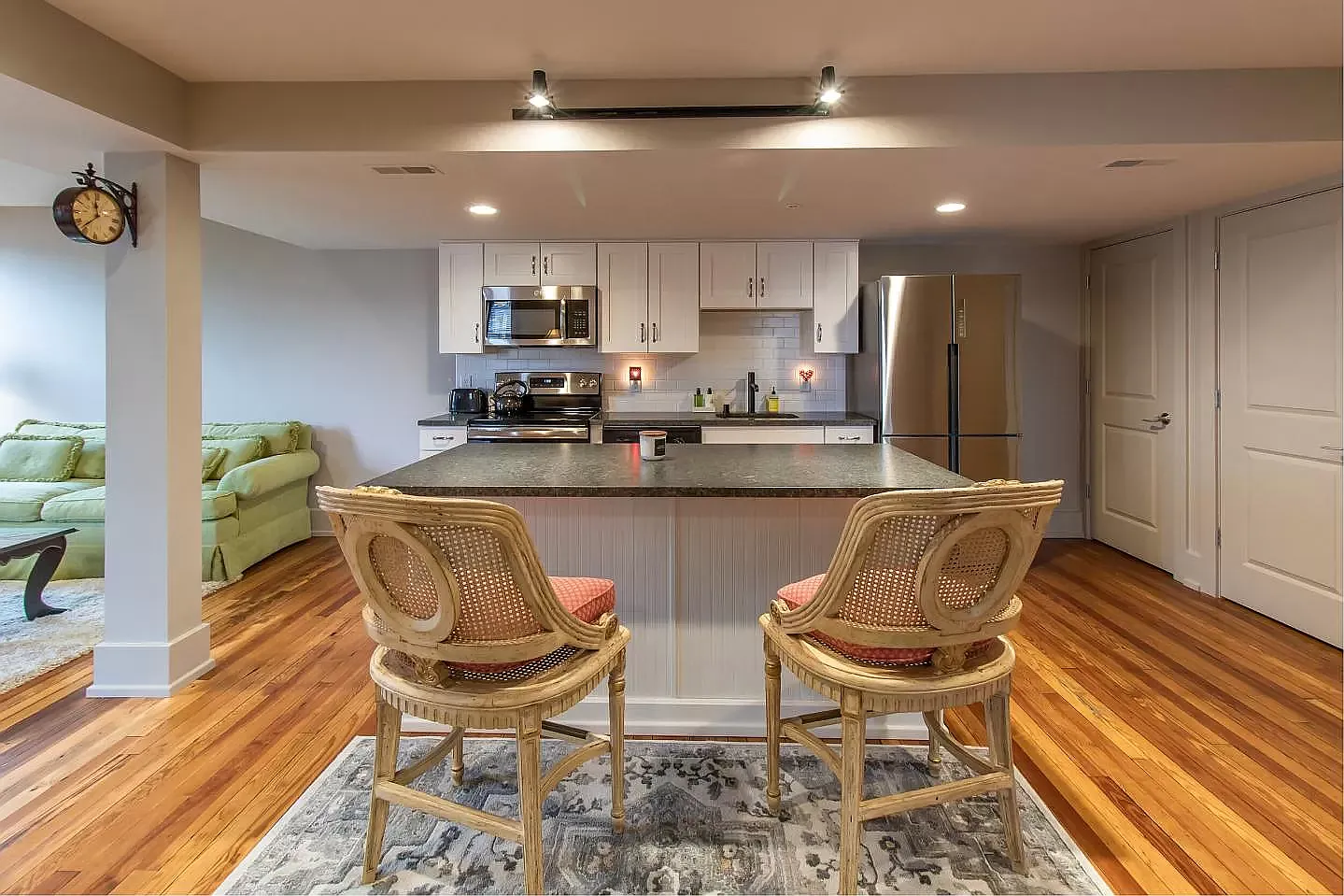 2 bed, 1097 sqft, $2,500 — Photo 3
