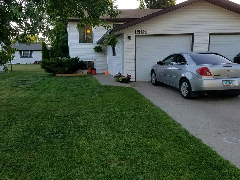 1st image of 1501 7th Ave NE