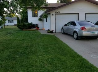 1501 7th Ave NE, Jamestown, ND 58401