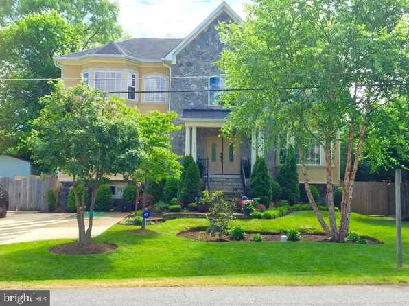 4113 Woodland Rd, Annandale, VA 22003