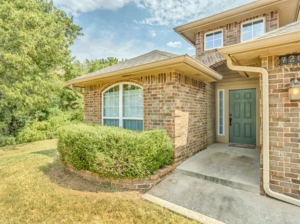 720 Hedgewood Dr, Moore, OK 73160