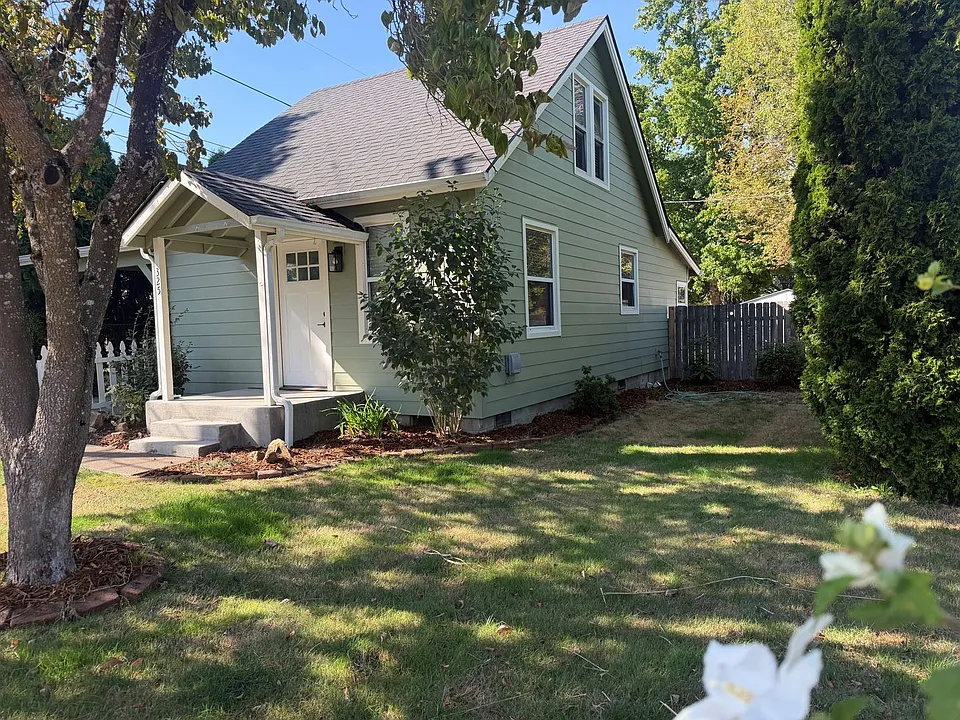 325 Santa Clara Ave