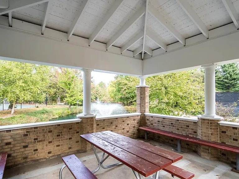 8360 Greensboro Dr #802 — Photo 16