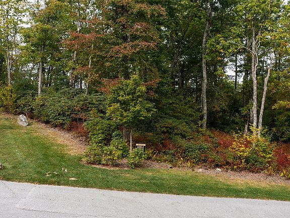 2nd image of 140 Bear Mor Ridge