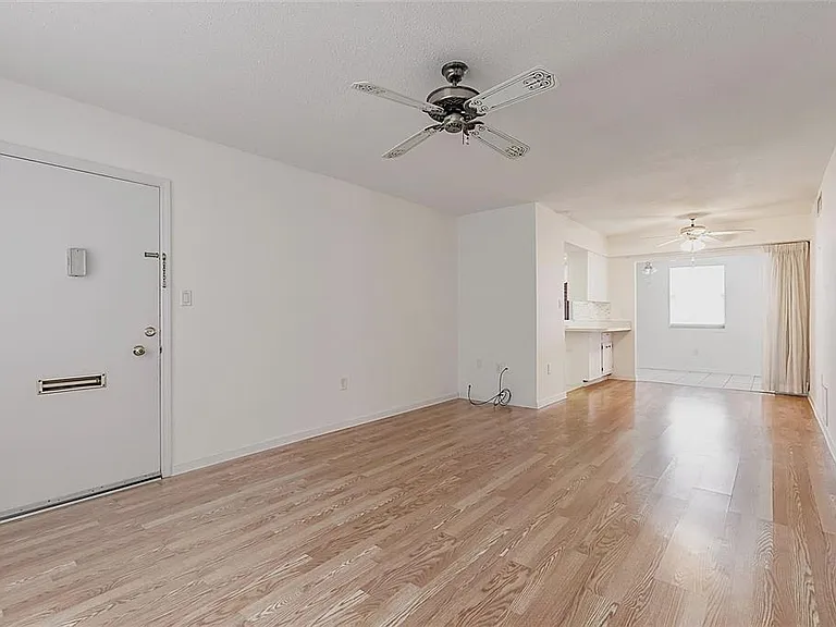 4158 Tamiami Trl #S6 — Photo 4
