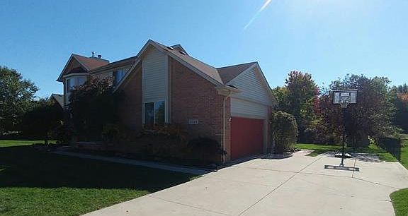 3rd image of 31189 Lions Pointe Dr
