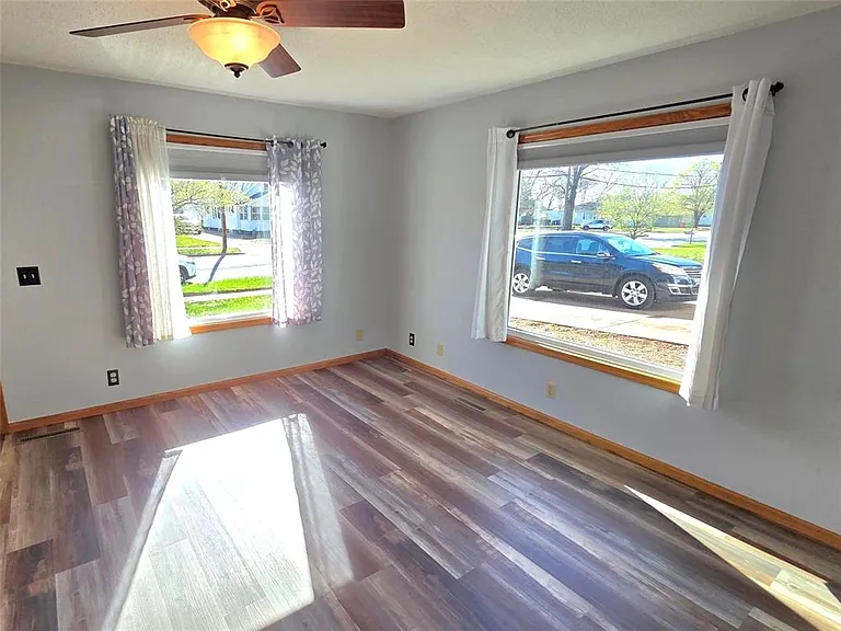 816 Starr Ave — Photo 7