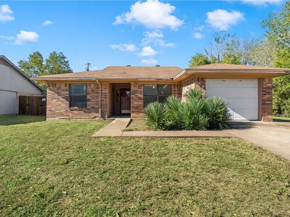 2001 Skylark Dr, Woodway, TX 76712