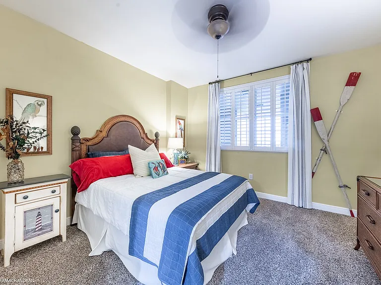 3313 Sunset Key Cir #402 — Photo 36