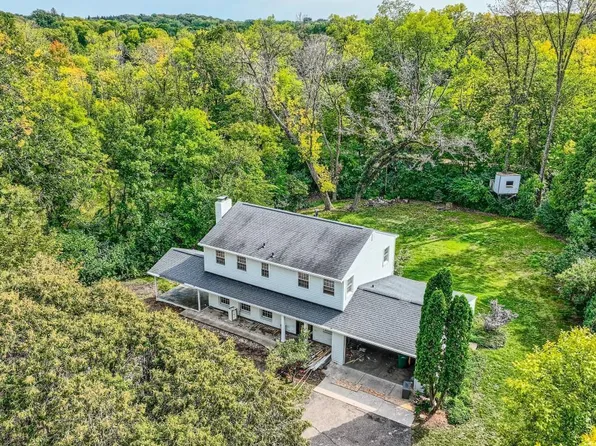 625 Old Long Lake Rd, Wayzata, MN 55391