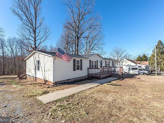 2nd image of 201 Tyree Cir