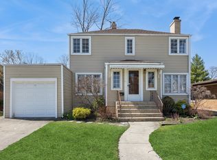 1414 S Crescent Ave, Park Ridge, IL 60068