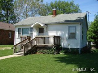 109 E Oak St, Gillespie, IL 62033