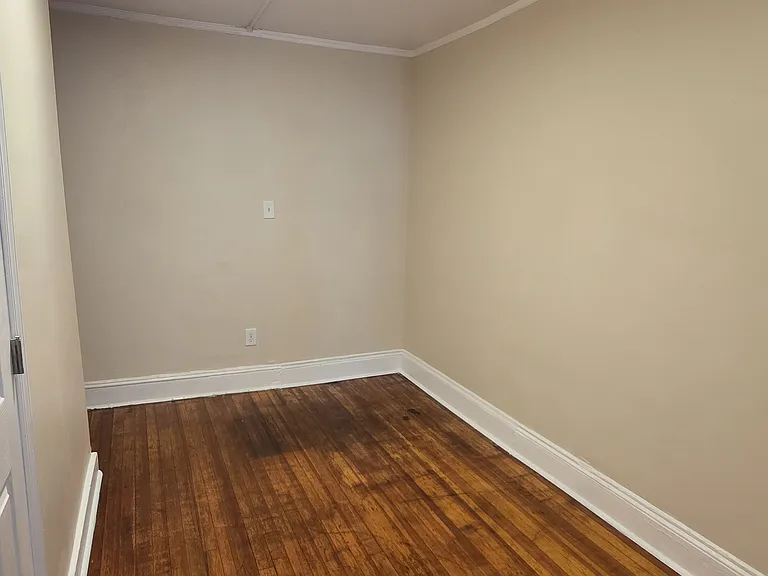 306 Hudson Ave #2F — Photo 9