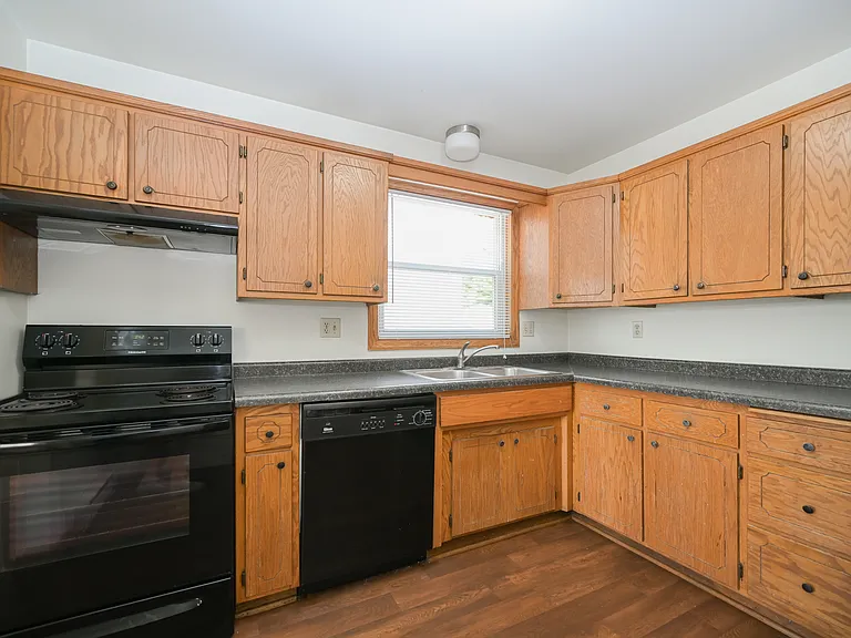 Northern Valley Apartments — Photo 1