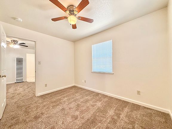 4th image of 818 W Joaquin St
