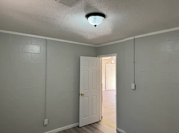 1077 Jessamine St #A, Macon, GA 31206