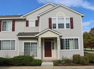 770 County Line Rd, Aurora, IL 60502