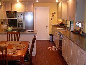 4th image of 2140 Lakemoor Dr SW