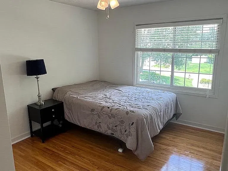 Bedroom 1 (on floor 2)