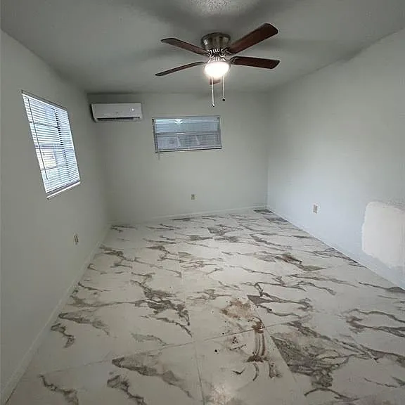 822 N New Hampshire Ave — Photo 6