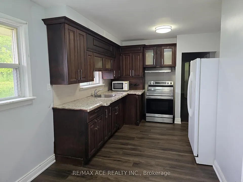 55 Brenda Cres