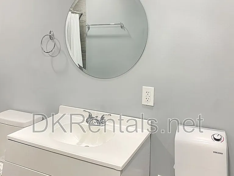 1745 Buckeye St SW #A — Photo 11