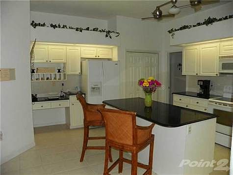 4th image of 2407 Clubhouse Dr