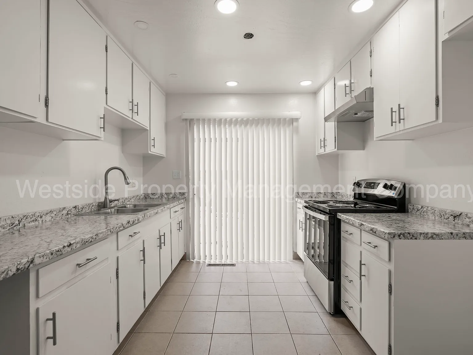 3 bed, 1000 sqft, $3,795 — Photo 3