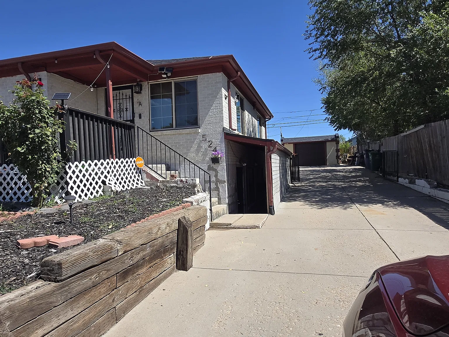 524 S Stuart St — Photo 4