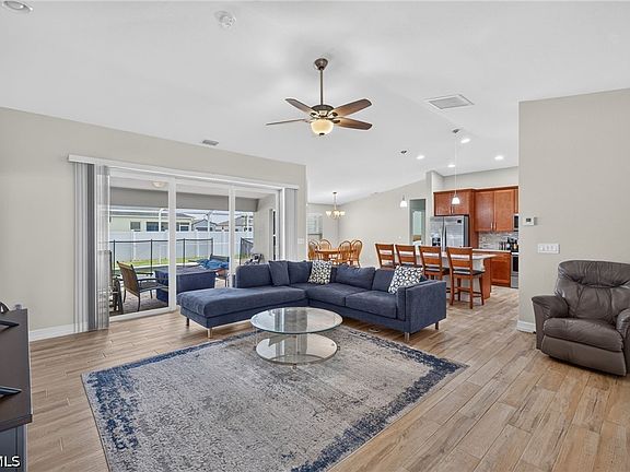 5th image of 2115 SW 30th Terrace Cpe