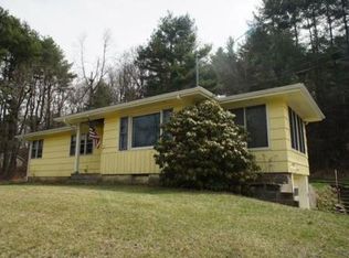 98 Washington Rd, Brimfield, MA 01010