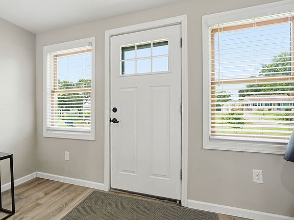 4th image of 25 Paulson Dr