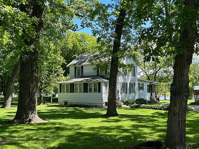 1st image of 33709 S West River Rd