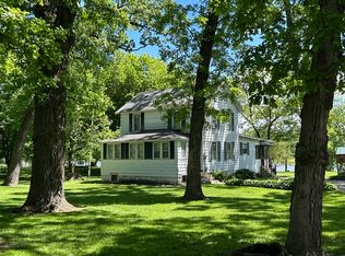 33709 S West River Rd, Wilmington, IL 60481