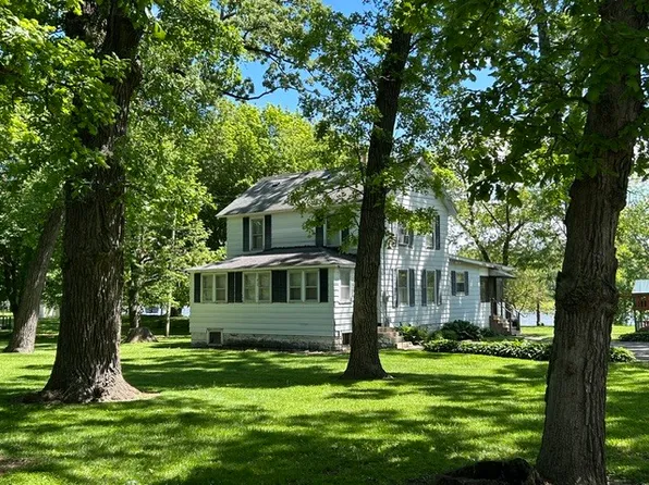 33709 S West River Rd, Wilmington, IL 60481