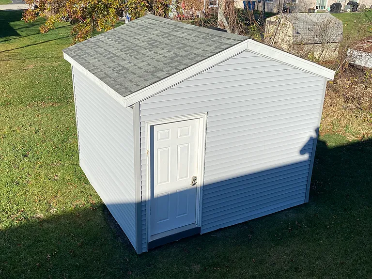 Shed available at an additional monthly cost.