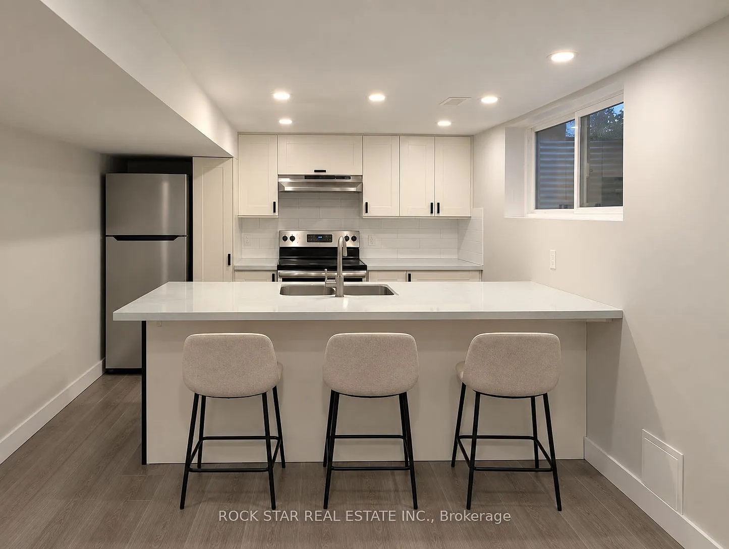 2 bed, $1,850 — Photo 2