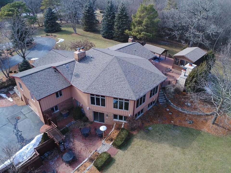 1st image of S28W30070 Bryn Mawr Ct