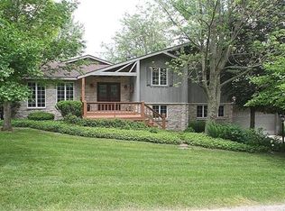 374 Devon Rd, Valparaiso, IN 46385