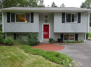 48 Meadowrue Trl, Saunderstown, RI 02874