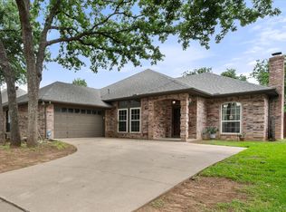 4705 Kensington Ct, Arlington, TX 76016