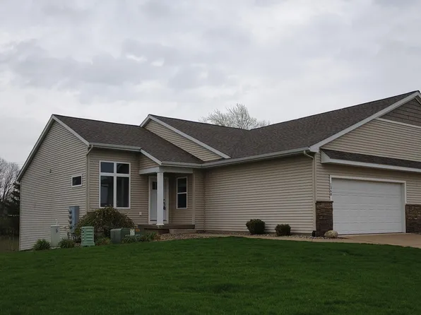 1368 S Village Cir, Kalamazoo, MI 49009
