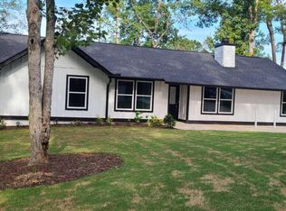 573 Inland Way NW, Lilburn, GA 30047