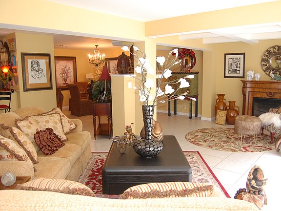 2nd image of 3090 NE 48th St APT 103