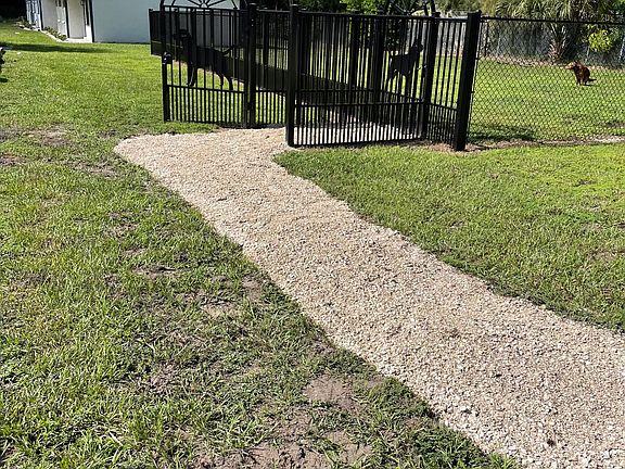 5th image of 14323 Lucerne Dr #81dcc5e3d